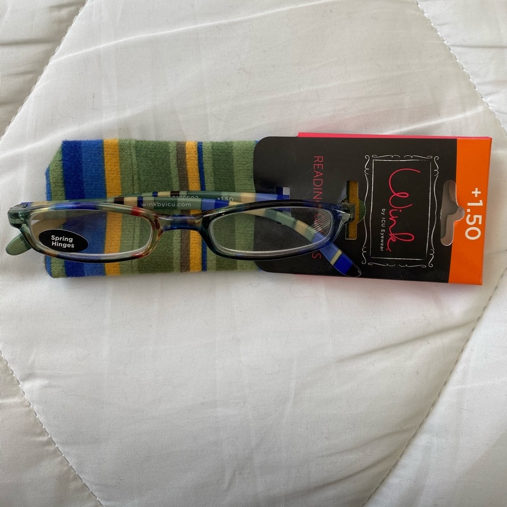 NWT - Wink Reading glasses +1.5 magnification